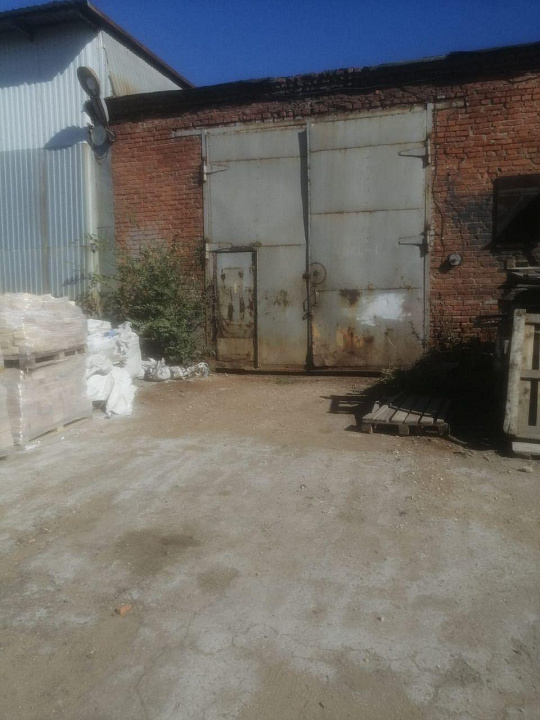 Производственно-складские 76 м2  и 17м 2. фото