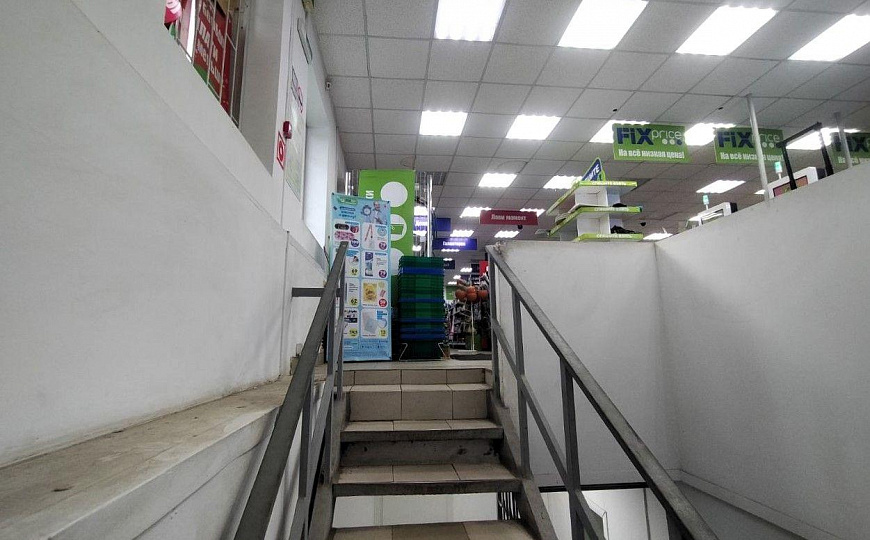 Торговое помещение 368 м² в ТЦ ЮКОН фото