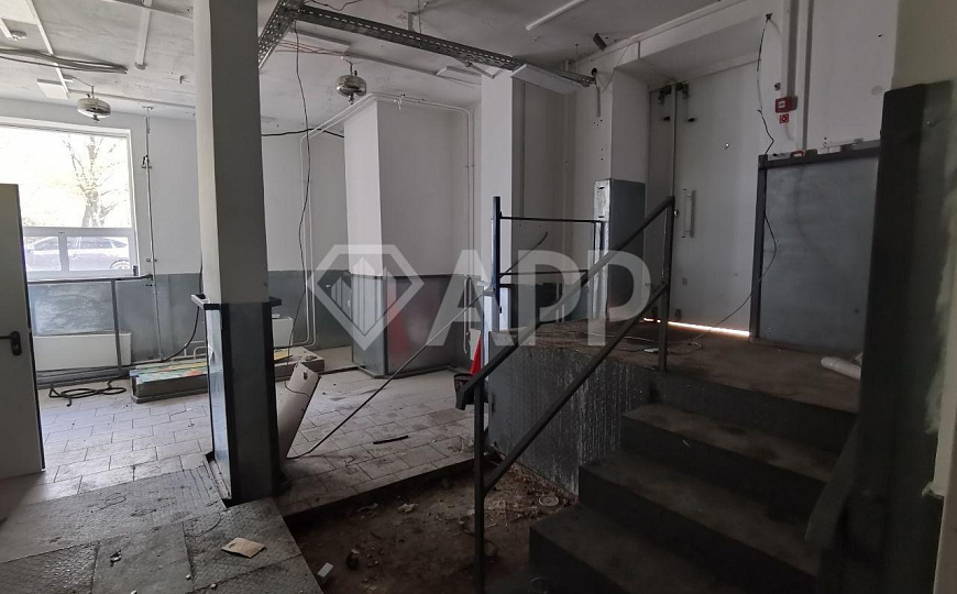 Продам помещение 153 м2. Делится на 3 блока! фото