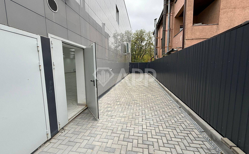 Фасад/Каскадная/Помещение свободного назначения 386м2 фото