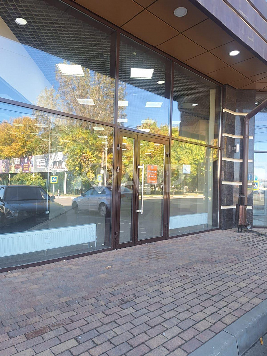 Сдам торговое помещение, 150 м² фото