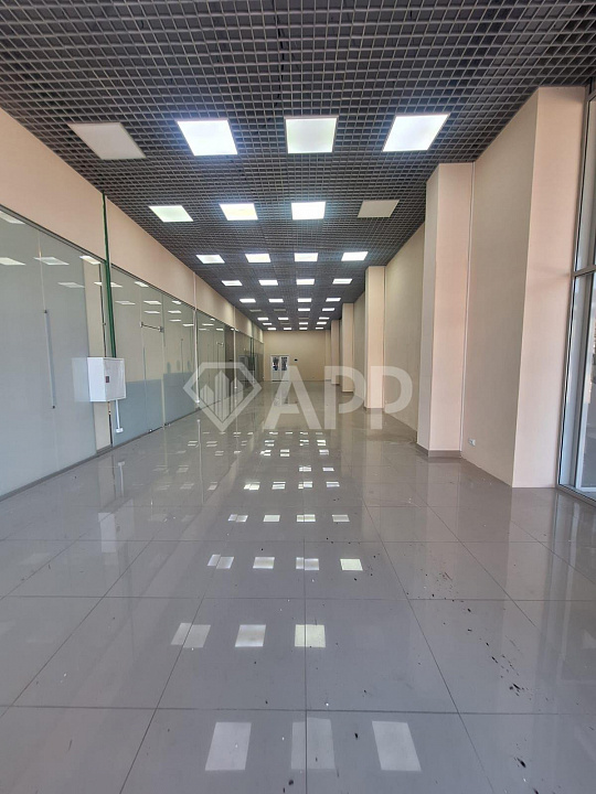 Сдам торговое помещение, 150 м² фото