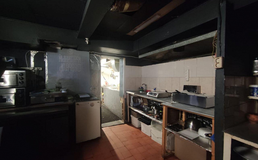 Клуб-бар с арендатором в центре, 170 м2 фото