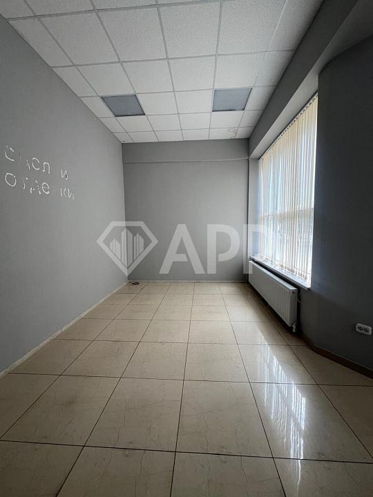 Сдам торговое помещение, 770 м² фото