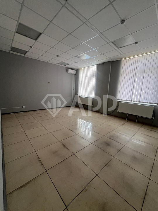 Сдам торговое помещение, 770 м² фото