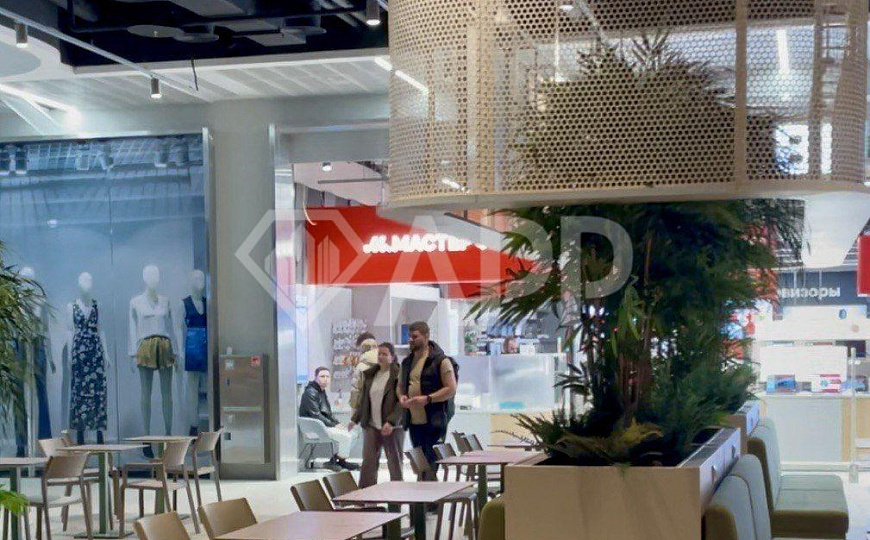 ТРЦ "Ботаника", корнеры от 16,5м2 на фуд-молле  фото