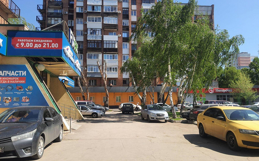 Помещение свободного назначения 341 кв. м на первой линии фото