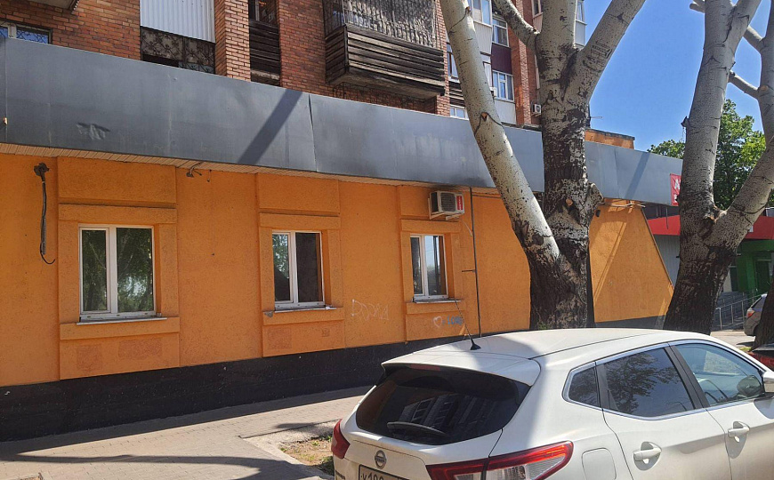 Помещение свободного назначения 341 кв. м на первой линии фото