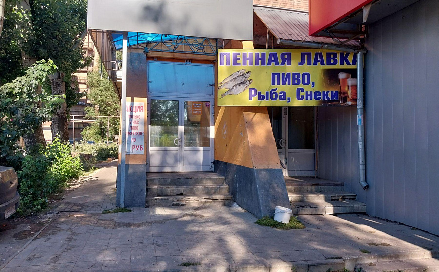 Помещение свободного назначения 341 кв. м на первой линии фото