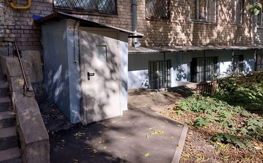 Помещение свободного назначения 341 кв. м на первой линии фото