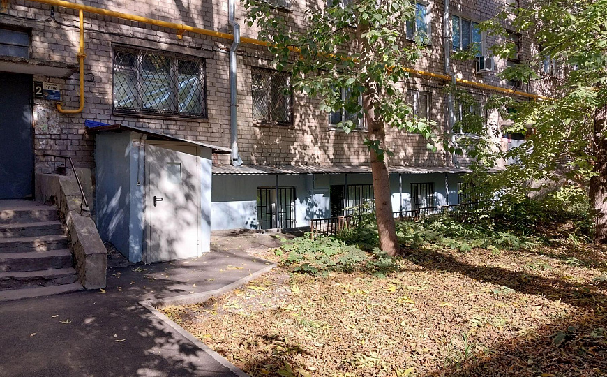 Помещение свободного назначения 341 кв. м на первой линии фото