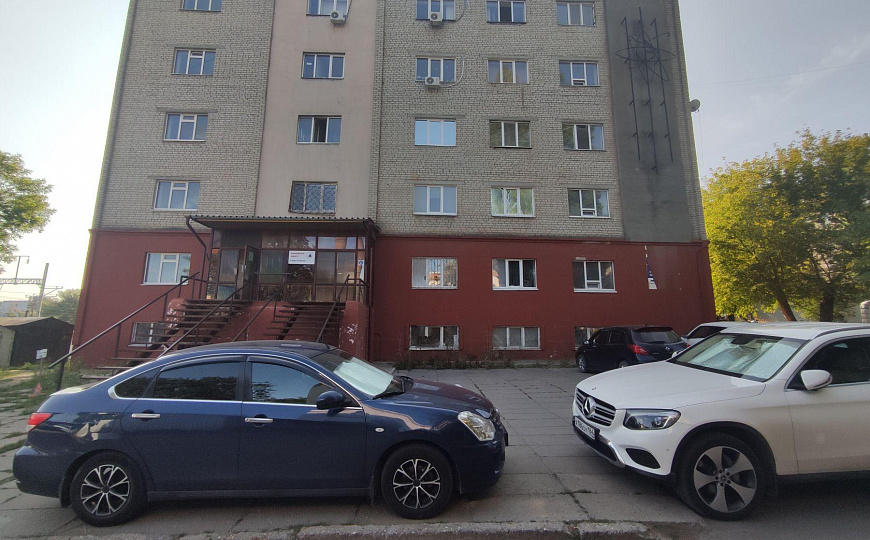 Здание с арендаторами, 2 136,9 м² фото