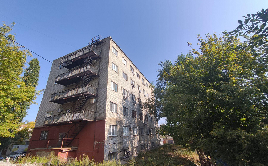 Здание с арендаторами, 2 136,9 м² фото