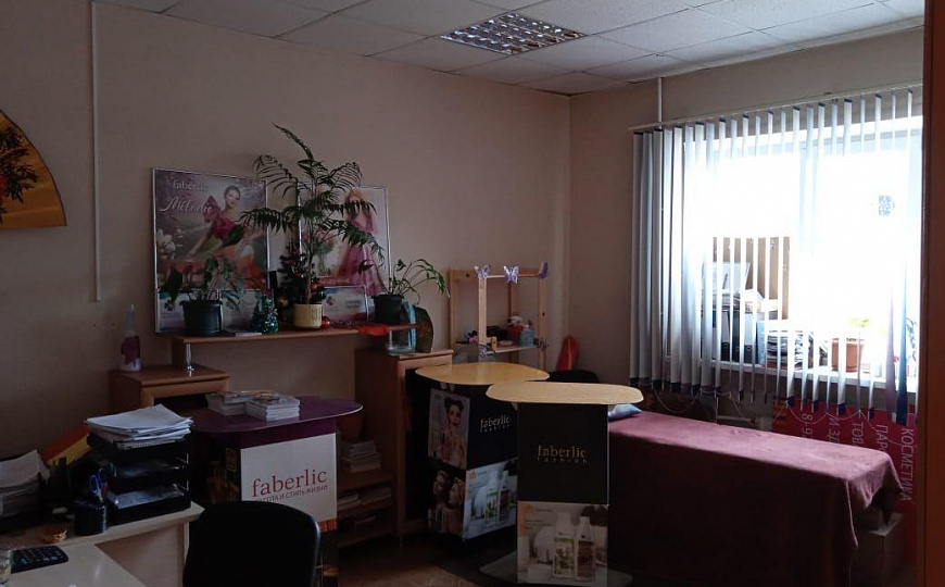 Здание с арендаторами, 2 136,9 м² фото