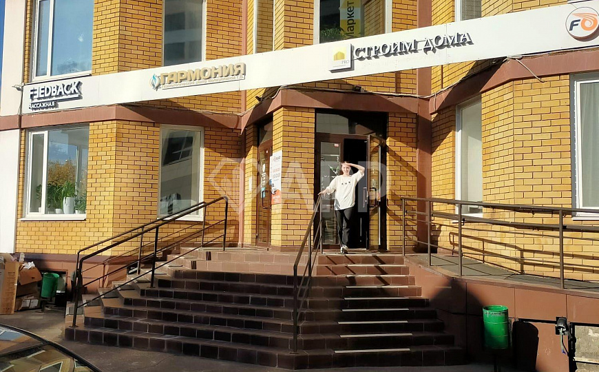 Продаю отдельно стоящее здание 756 м² в центре фото
