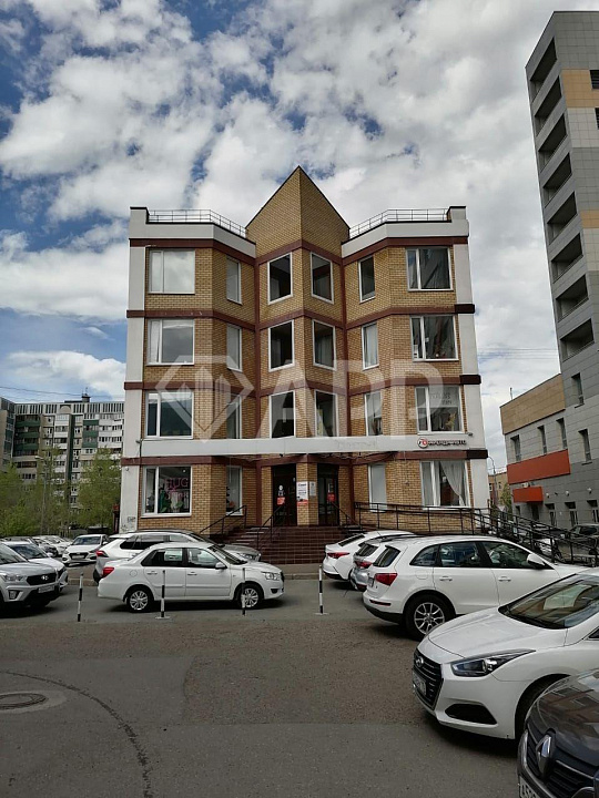 Продаю отдельно стоящее здание 756 м² в центре фото