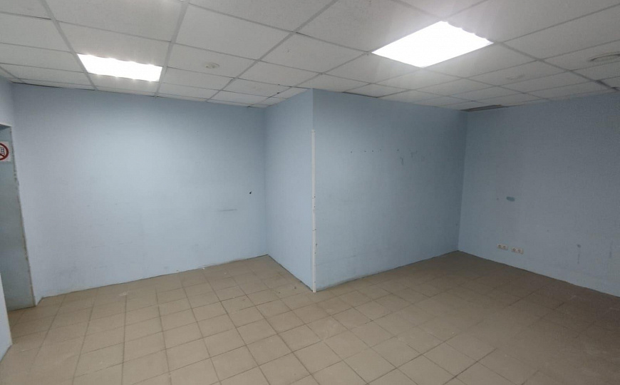 Помещение свободного назначения 123 м2, с большим трафиком. фото