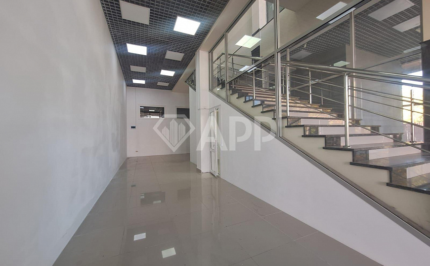 Сдам торговое помещение, 60 м² фото