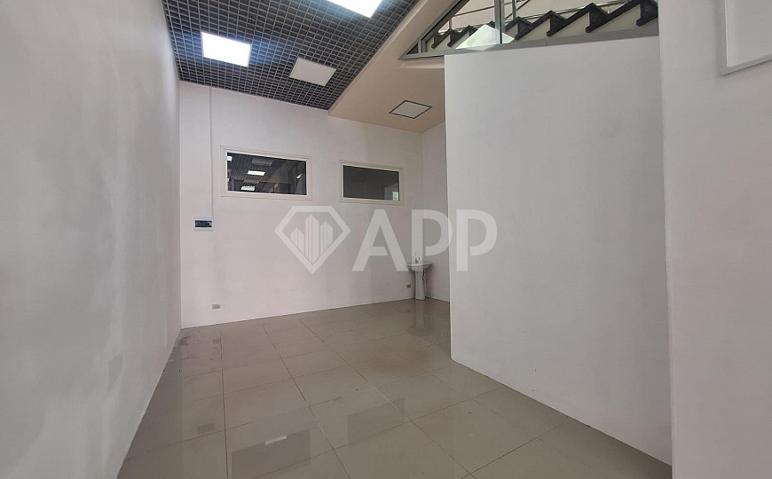 Сдам торговое помещение, 60 м² фото