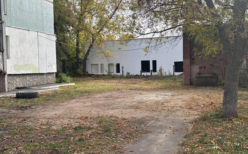 Аренда здание 779 м в густонаселенном районе фото