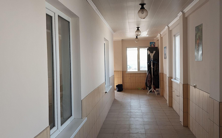 База, производство, склад 1080 м2, земля 1,4 Га  фото