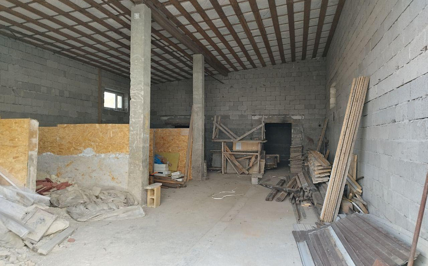 База, производство, склад 1080 м2, земля 1,4 Га  фото