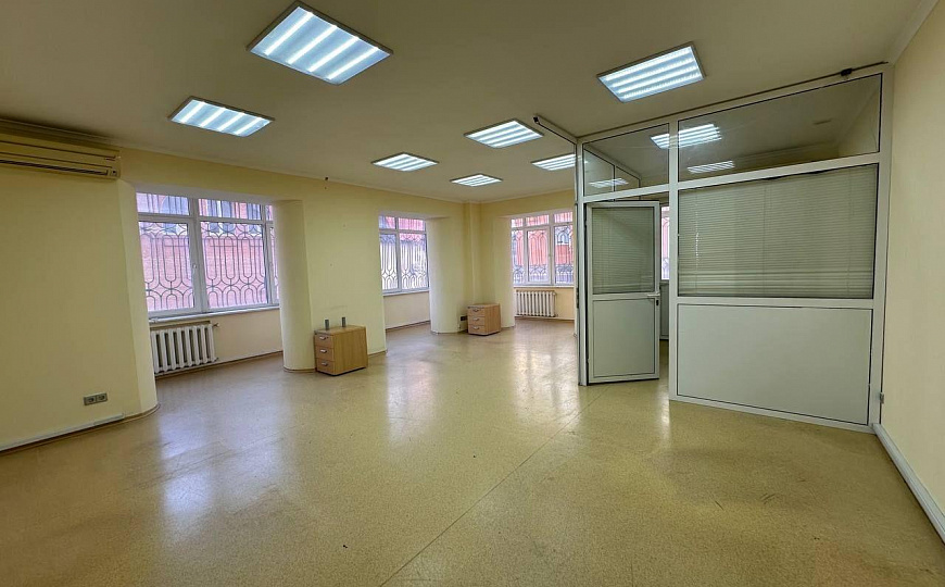 Продажа офиса 385 м2 на ул.А.Толстого фото