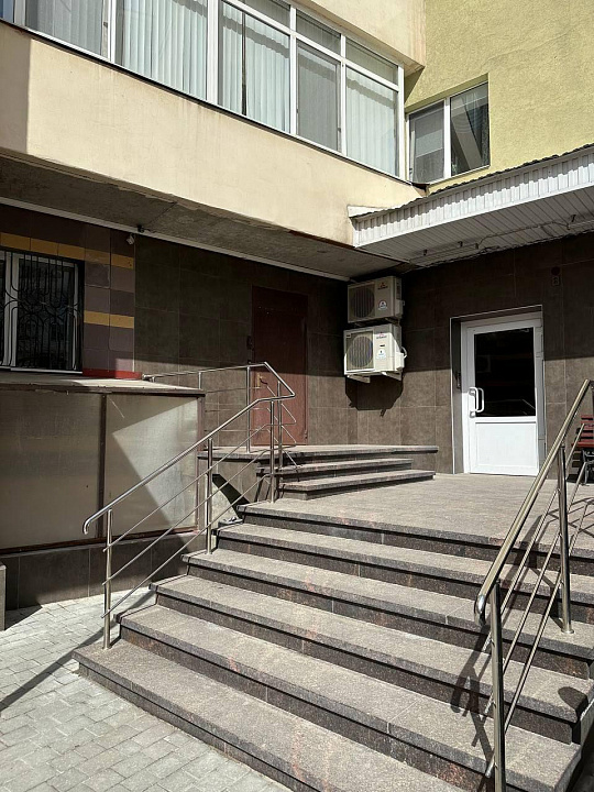 Продажа офиса 385 м2 на ул.А.Толстого фото