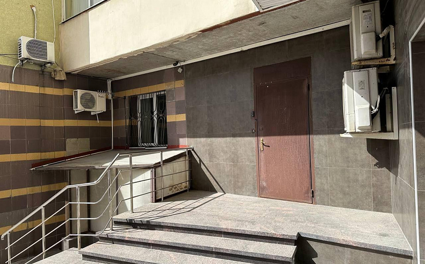 Продажа офиса 385 м2 на ул.А.Толстого фото