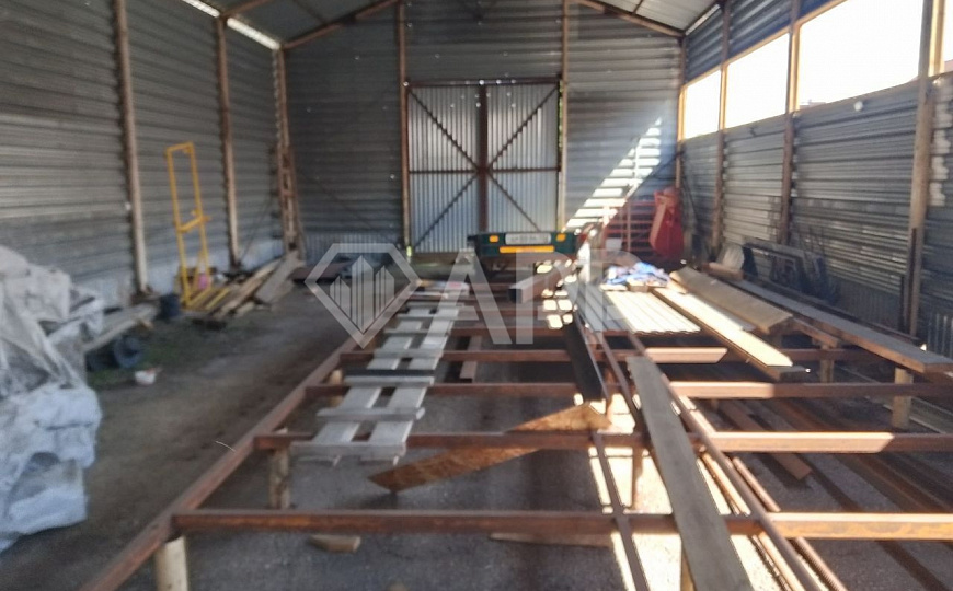 Продается база с ангаром, с офисными помещениями на берегу реки Ольховка с отдельным выходом на бере фото