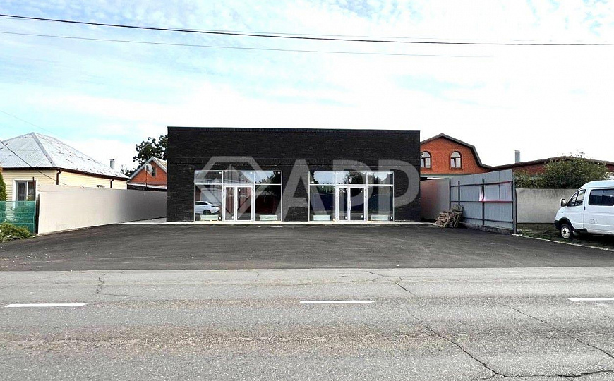 Сдаю торговое помещение, 480 м² фото