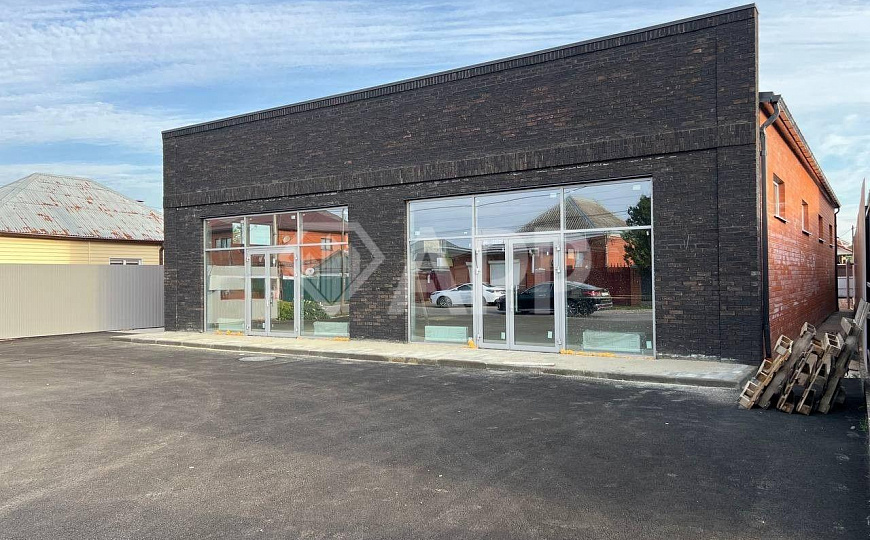 Сдаю торговое помещение, 480 м² фото