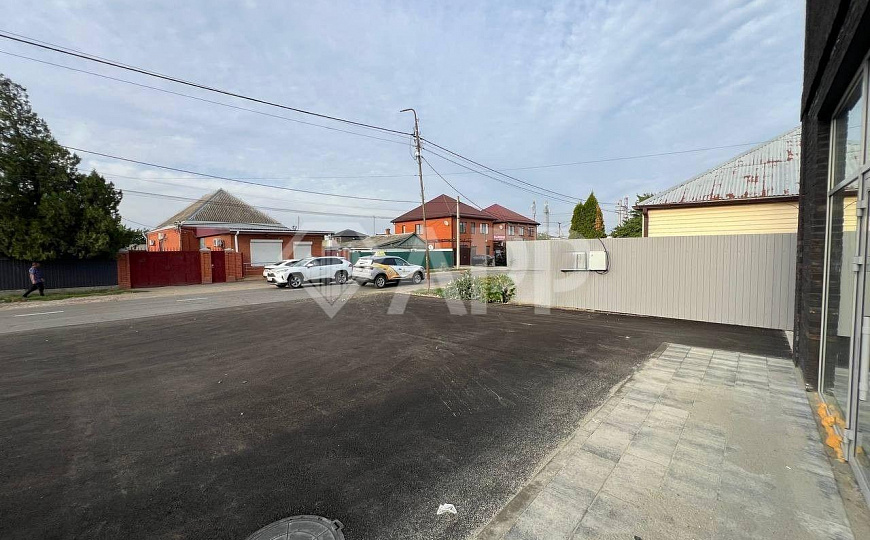 Сдаю торговое помещение, 480 м² фото