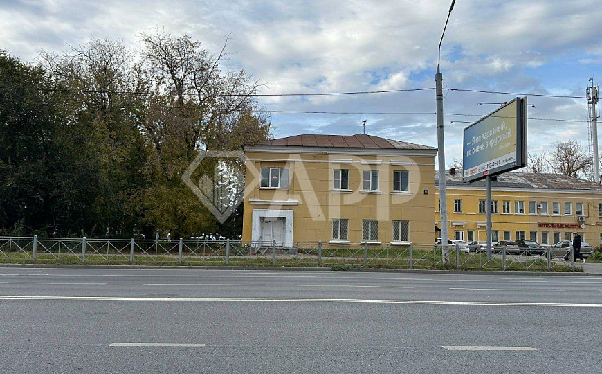 Офис с парковкой 92,6кв.м фото