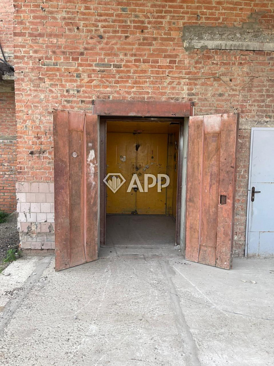 Сдам помещение свободного назначения, 1 500 м² фото