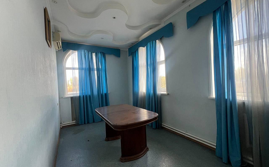 Аренда готового здания под ресторанный бизнес, 671,7м² на 1 линии фото