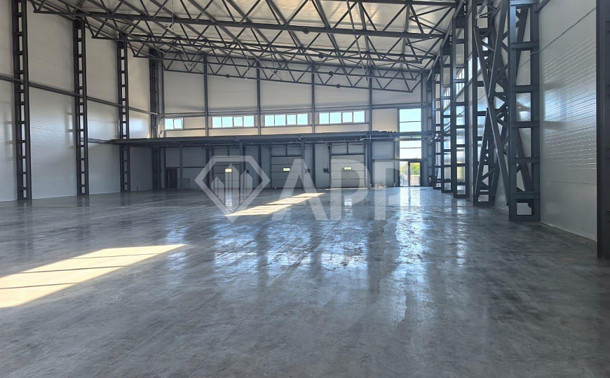 Сдам складское помещение, 1 500 м² фото