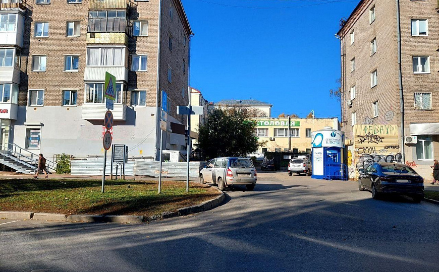 Помещение свободного назначения в центре фото