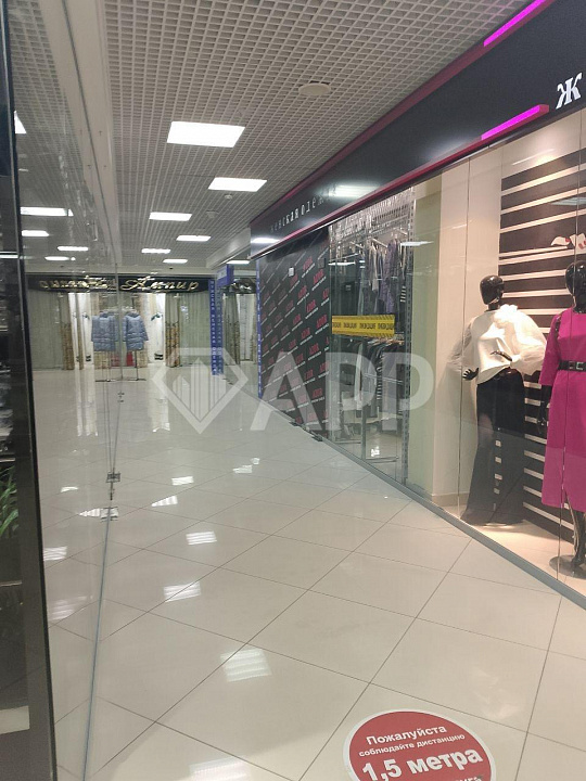 Аренда помещений в ТРЦ ПАРУС, (от 9 до 700 м2). 100 метров от Метро фото