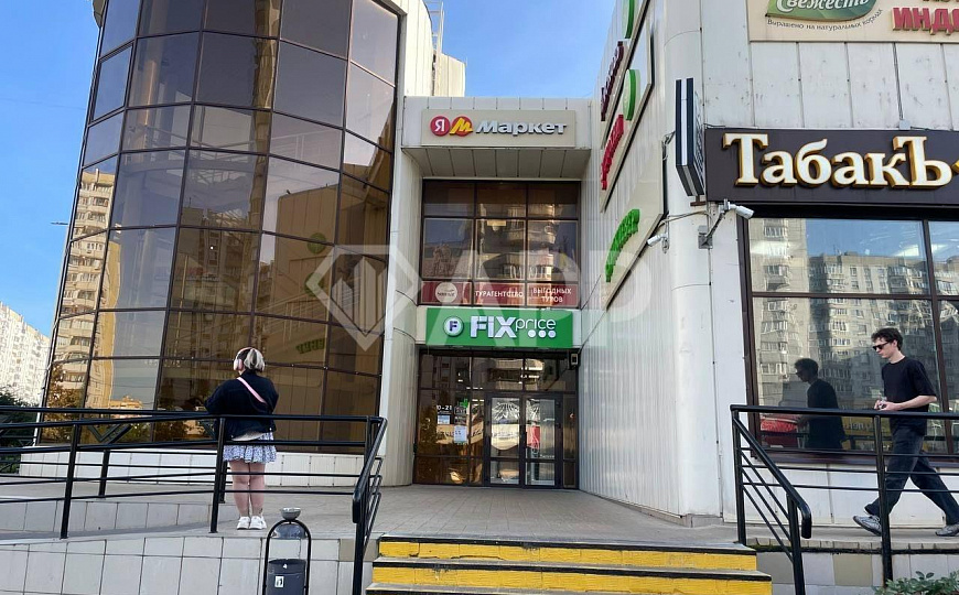 Сдам ПСН на входе в ТЦ фото