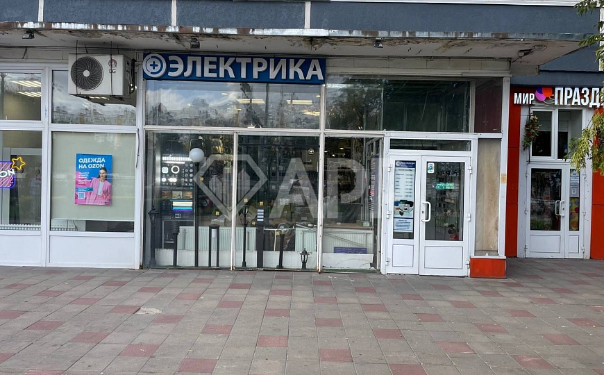 Сдам помещение на трафике с витринами фото