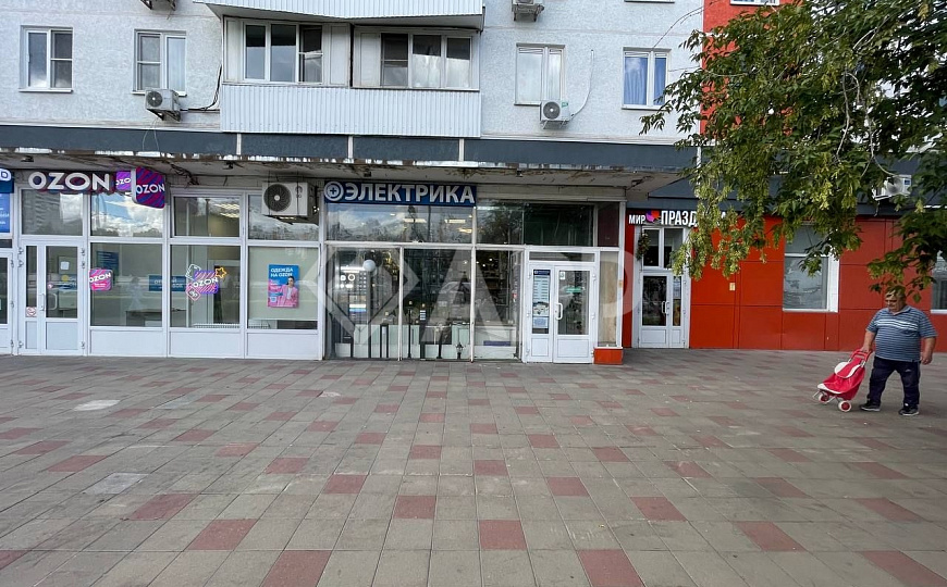 Сдам помещение на трафике с витринами фото