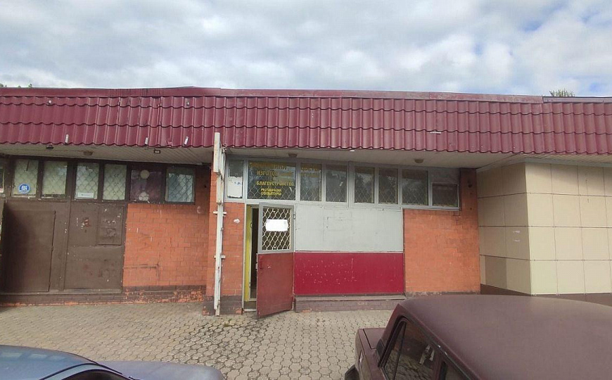 Сдам торговое помещение на высоком трафике фото
