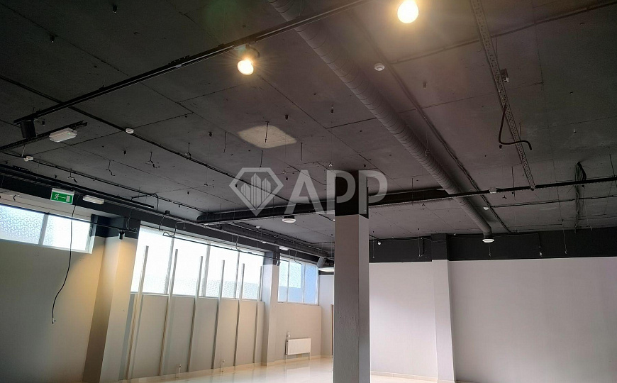 Сдаю помещение свободного назначения, 346.1 м² фото