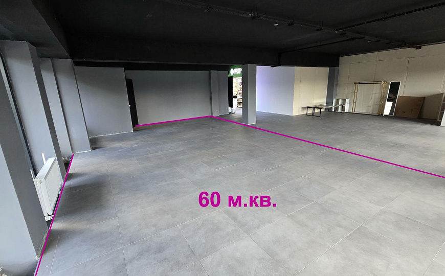 Помещение в современном ТЦ. фото