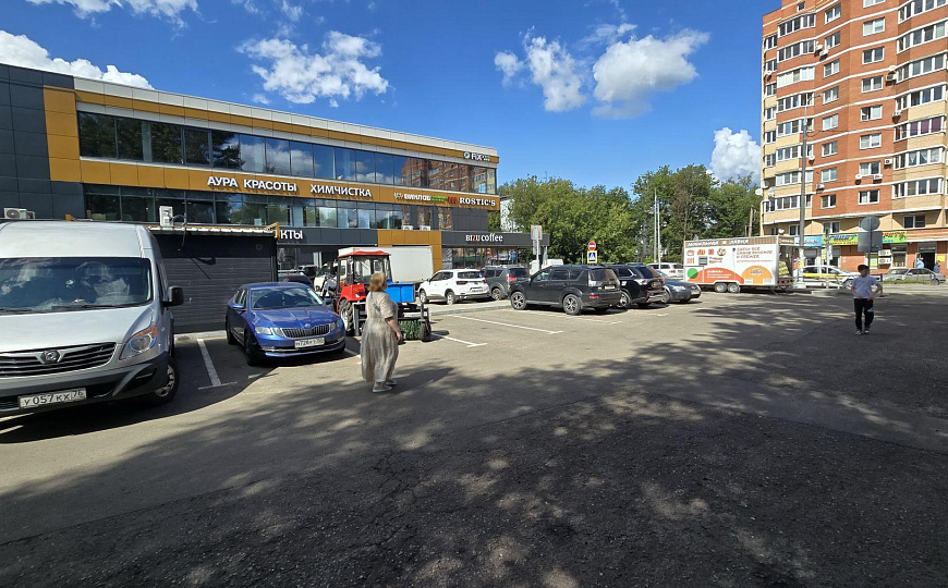 Помещение в современном ТЦ. фото