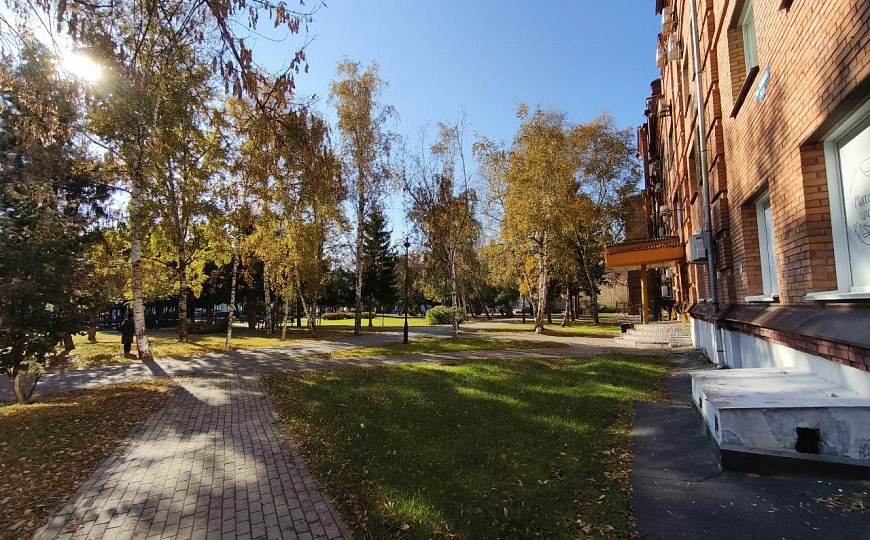 Помещение 170 кв.м. в центре города фото