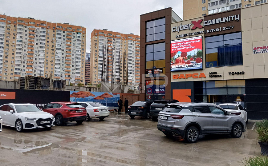 Сдам торговое помещение, 57 м² фото