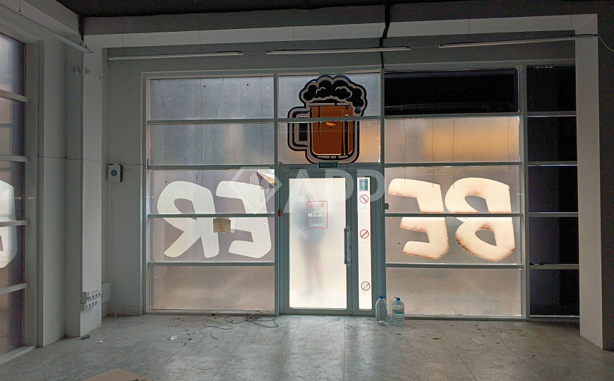 Сдам торговое помещение, 57 м² фото