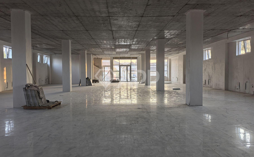 Сдам отдельно стоящее здание, 1 000 м² фото